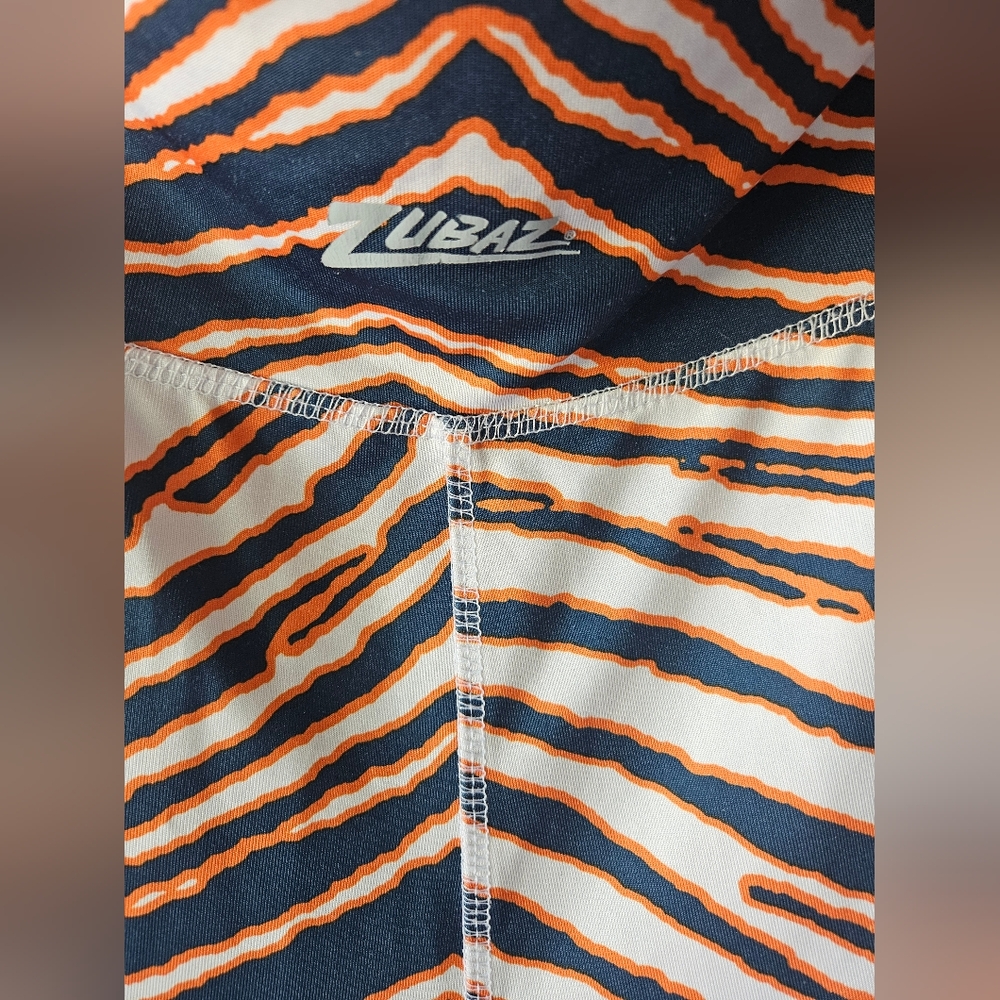 ZUBAZ NFL WOMEN'S CHICAGO BEARS 2 COLOR ZEBRA PRINT CAPRI LEGGING Size XL - Picture 6 of 9
